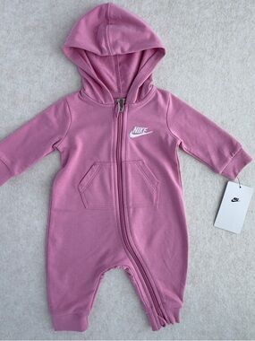 Nike Baby Girls Full Zip Hooded Coverall Pink Size 3 Months NWT NEW